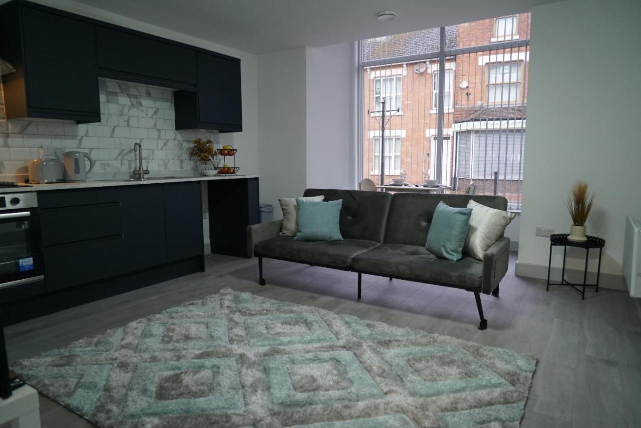 1 & 2 Bed Apartments - Desborough, Kettering, Wifi, Parking, Family Exterior foto