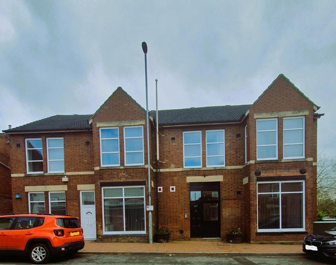 1 & 2 Bed Apartments - Desborough, Kettering, Wifi, Parking, Family Exterior foto